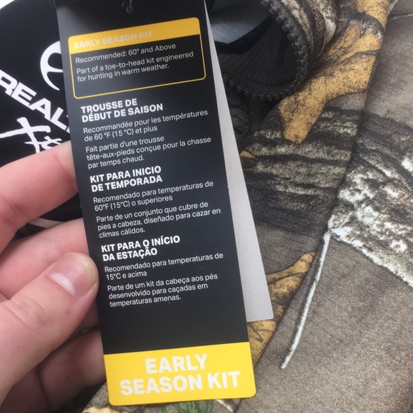 Under Armour Realtree Camo Jacket -- Size Medium - Picture 6 of 6